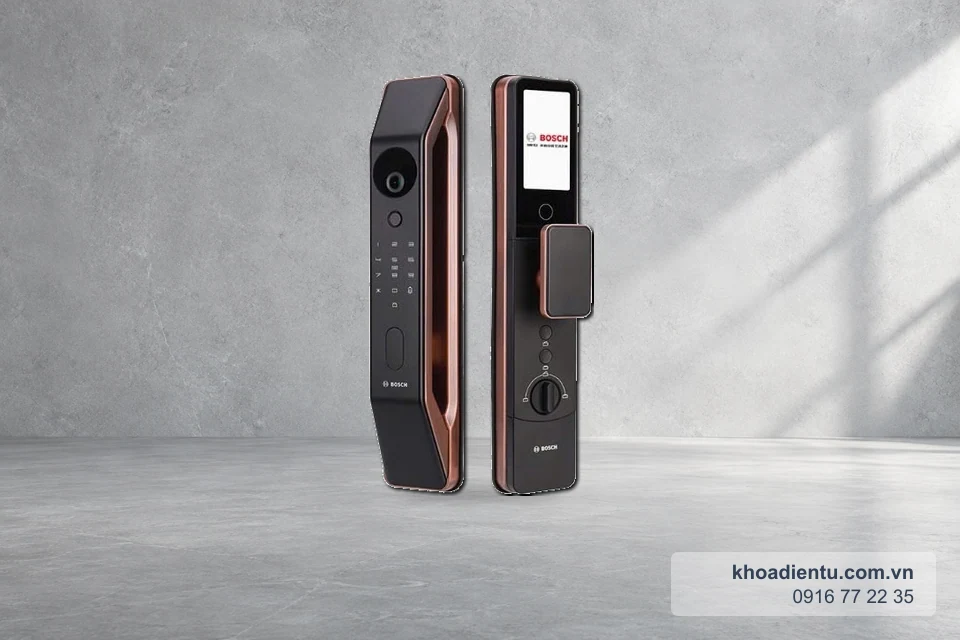 Khóa mở khuôn mặt Face ID Bosch FU6 Plus (Đức) trên nền studio bê tông sáng