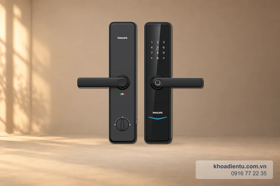 Khóa vân tay Philips DDL603E trên nền studio be với ánh sáng ấm