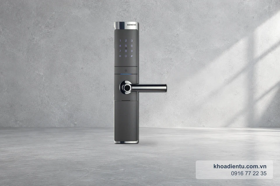 Khóa vân tay Siemens E868 (Đức) trên nền studio bê tông sáng