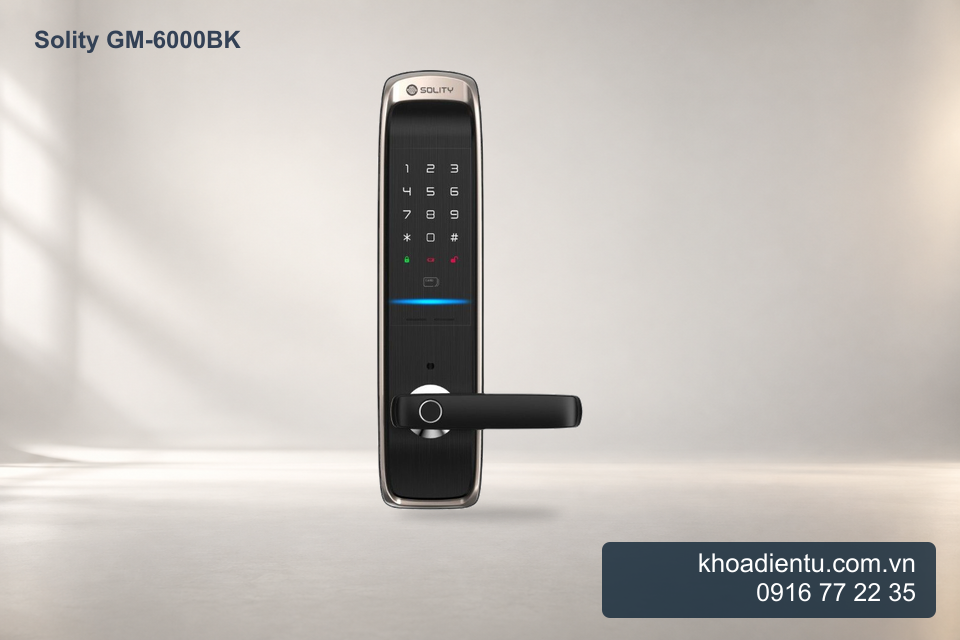 Khóa cửa điện tử vân tay Solity GM-6000BK trong studio trắng kem