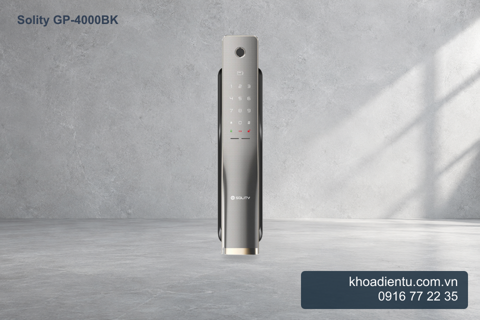 Khóa cửa điện tử vân tay Solity GP-4000BK trong studio bê tông sáng